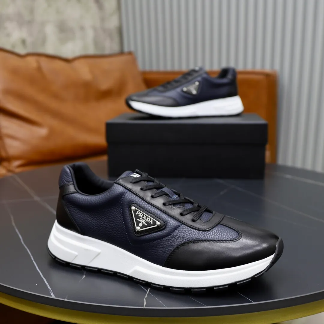 Factory price: 720💰Top original order Brand: PRADA (Prada) Standard code: Men's size 38/44 (45 can be customized) Grade: Same as the official website Material: Original cowhide leather lining Original combination two-color wear-resistant soft outsole Style category: Leisure and sports version Young fashion European and American trend British style Color: Actual picture color